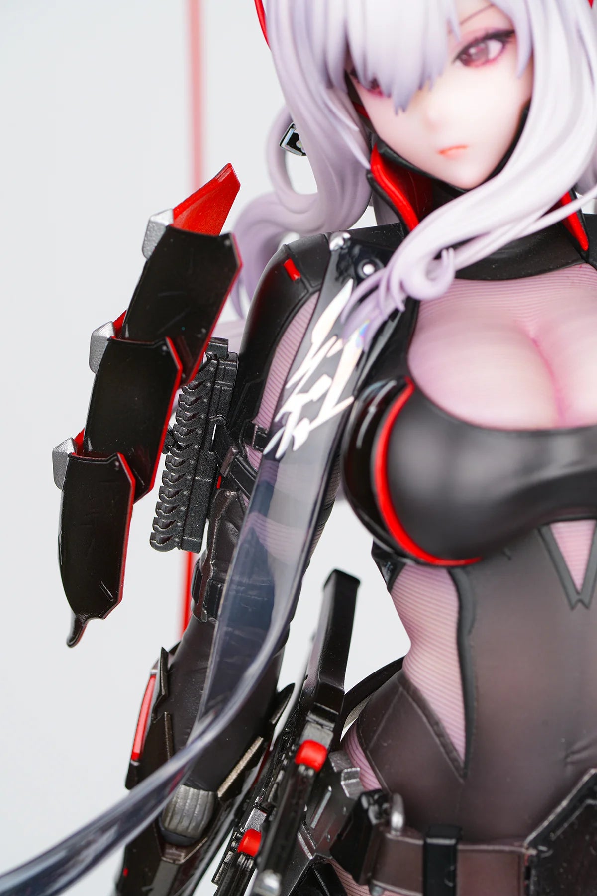 Goddess of Victory: Nikke - Scarlet: Black Shadow 1/4 Scale Figure Hobbysakura
