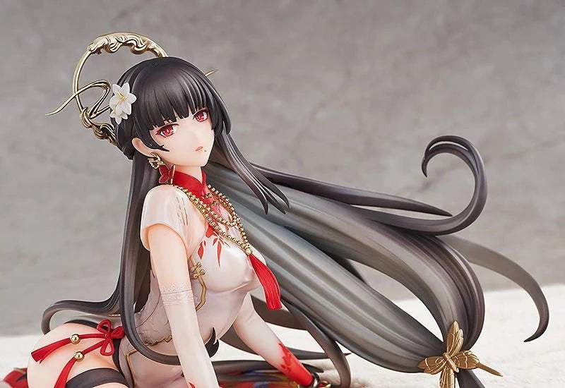 Punishing: Gray Raven - Qu: Crimson Blessing 1/7 Scale Figure Luminous Box