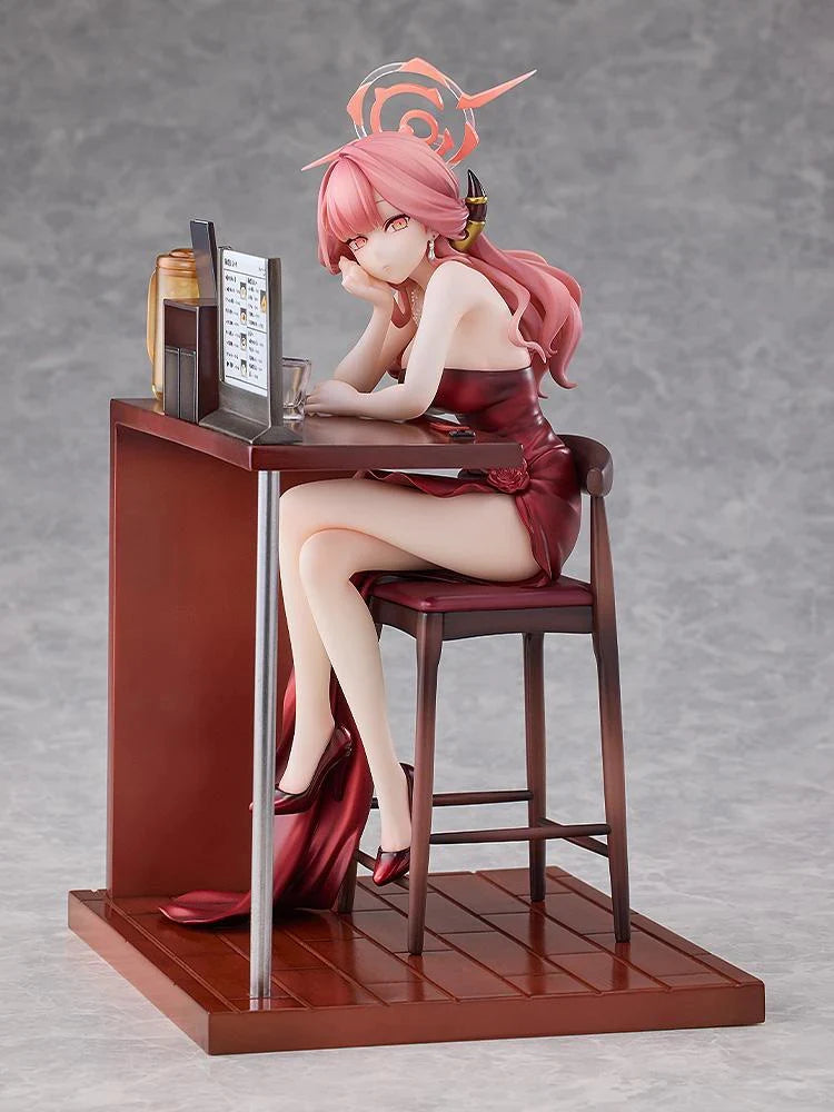 Blue Archive - Aru (Dress Memorial Lobby Ver.) 1/7 Scale Figure Solarain