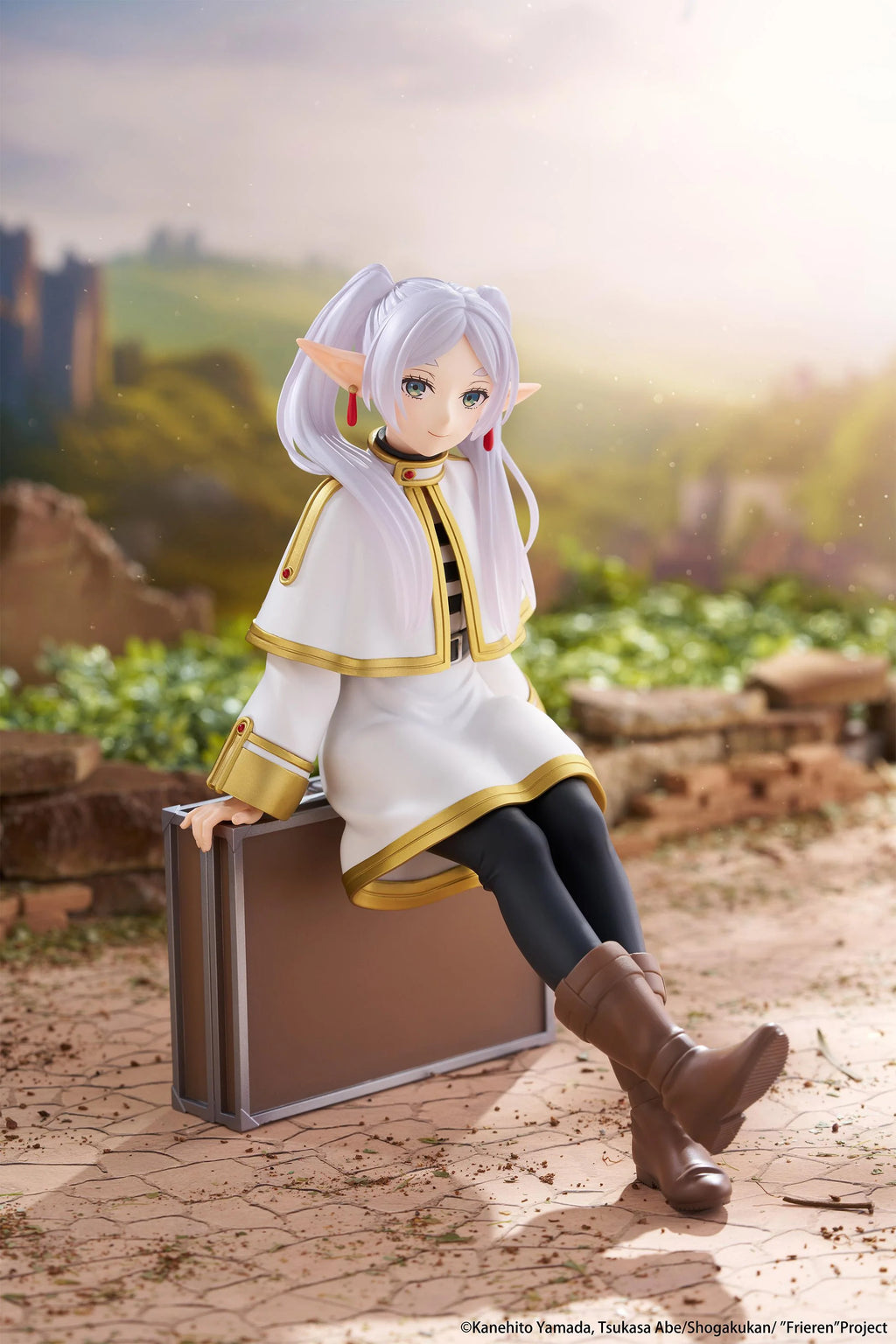 Frieren: Beyond Journey's End - Frieren (Trunk Case Ver.) Desktop Cute Prize Figure Taito