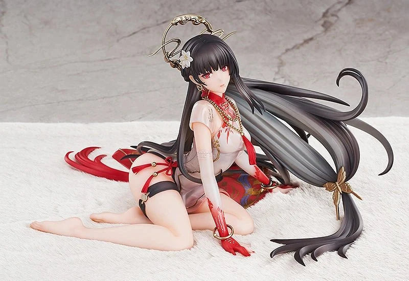 Punishing: Gray Raven - Qu: Crimson Blessing 1/7 Scale Figure Luminous Box