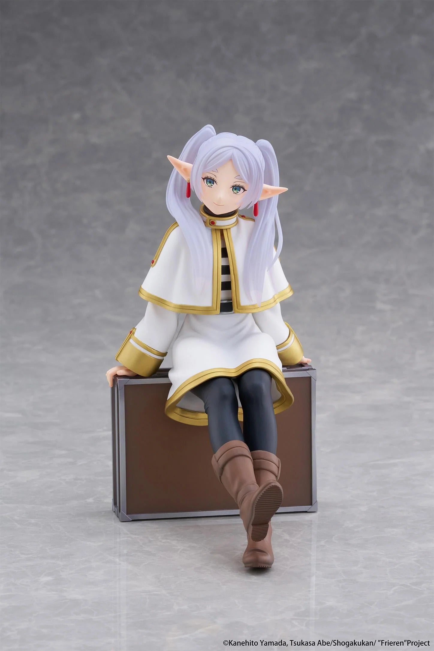 Frieren: Beyond Journey's End - Frieren (Trunk Case Ver.) Desktop Cute Prize Figure Taito