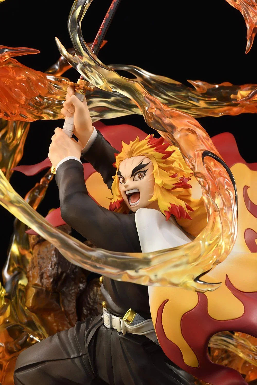 Demon Slayer: Kimetsu No Yaiba - Kyojuro Rengoku 1/8 Scale Figure BellFine