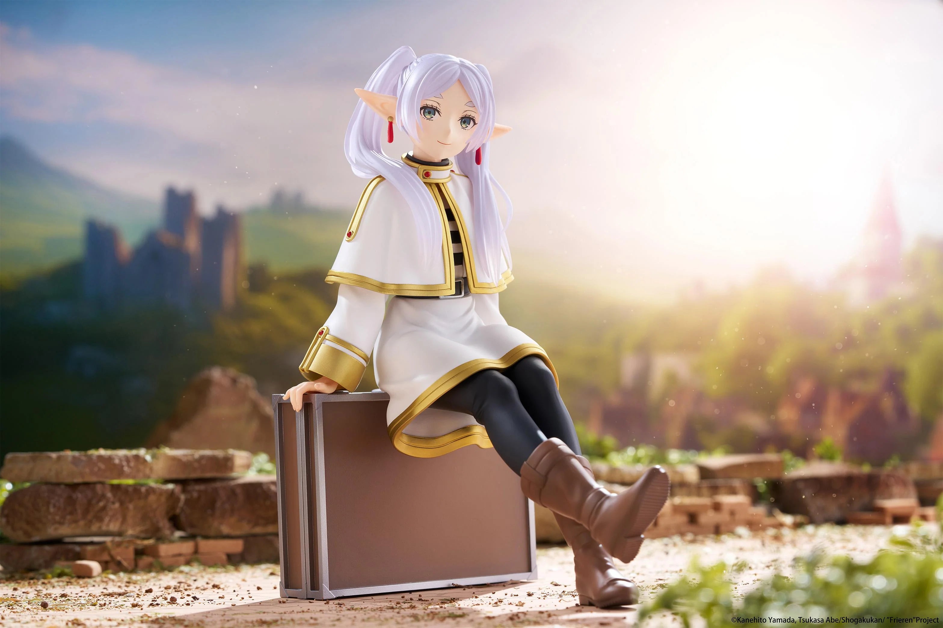 Frieren: Beyond Journey's End - Frieren (Trunk Case Ver.) Desktop Cute Prize Figure Taito