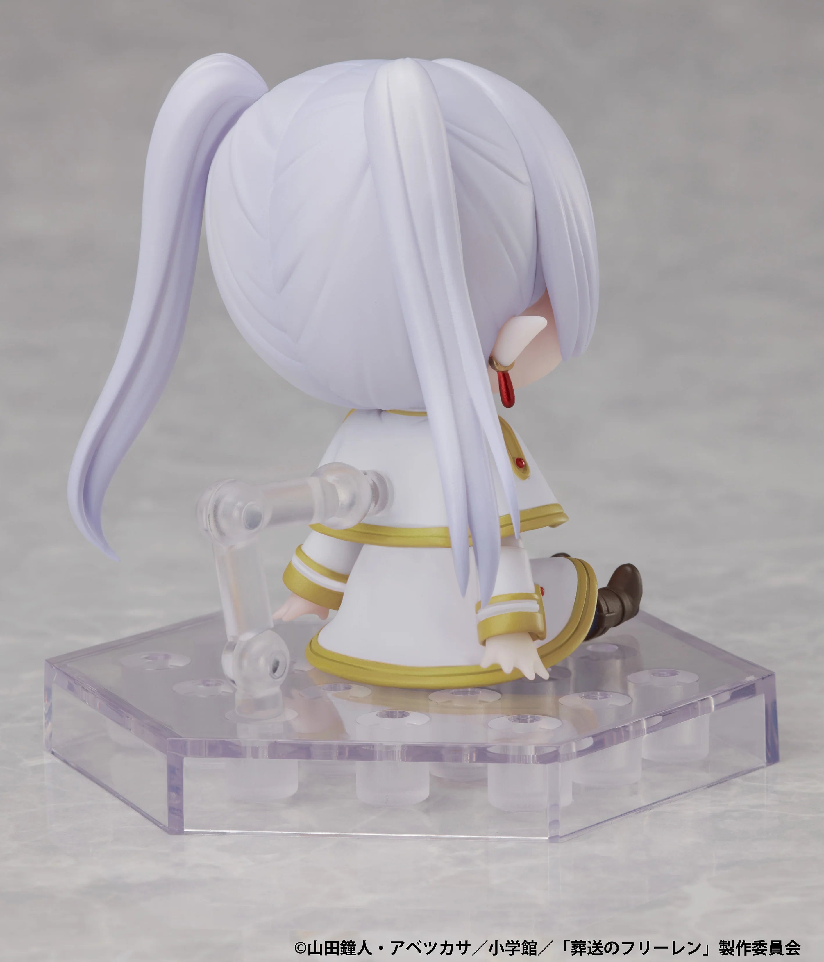 Frieren: Beyond Journey's End - Frieren Action Figure elCOCO