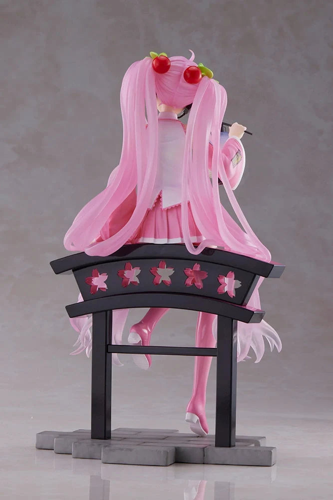 Hatsune Miku - Sakura Miku(Sakura Lantern Ver.) AMP+ Prize Figure Taito