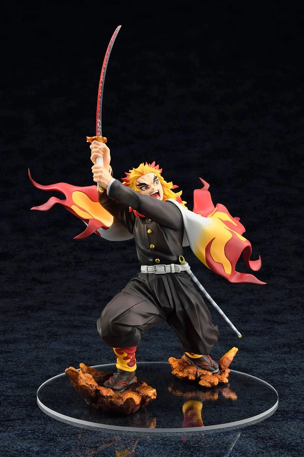 Demon Slayer: Kimetsu No Yaiba - Kyojuro Rengoku 1/8 Scale Figure BellFine