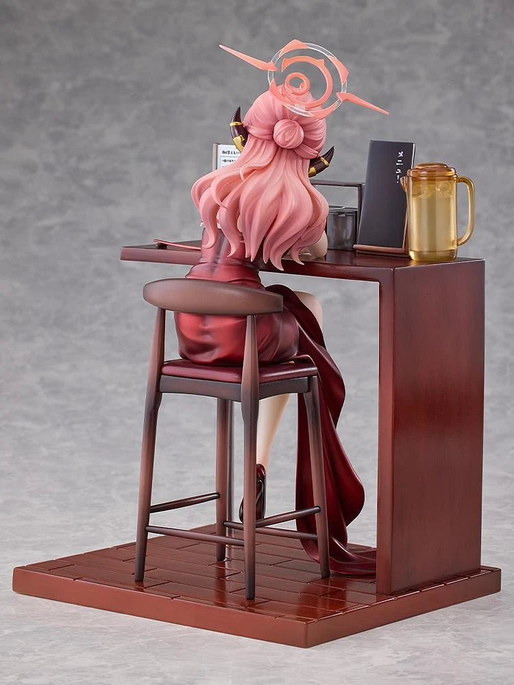 Blue Archive - Aru (Dress Memorial Lobby Ver.) 1/7 Scale Figure Solarain