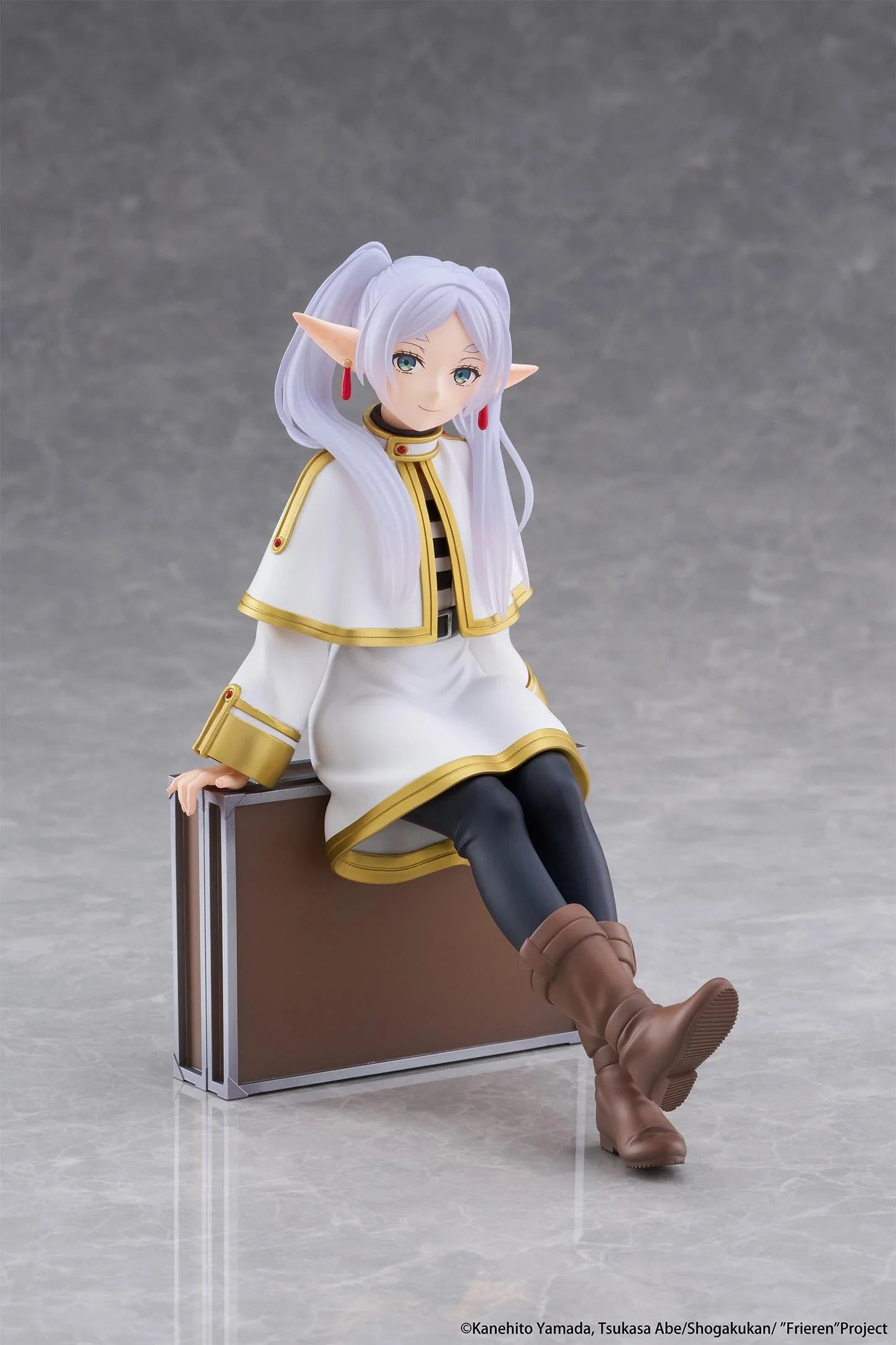 Frieren: Beyond Journey's End - Frieren (Trunk Case Ver.) Desktop Cute Prize Figure Taito