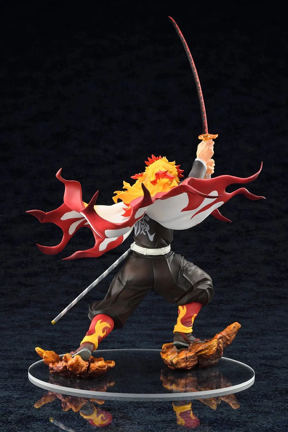Demon Slayer: Kimetsu No Yaiba - Kyojuro Rengoku 1/8 Scale Figure BellFine
