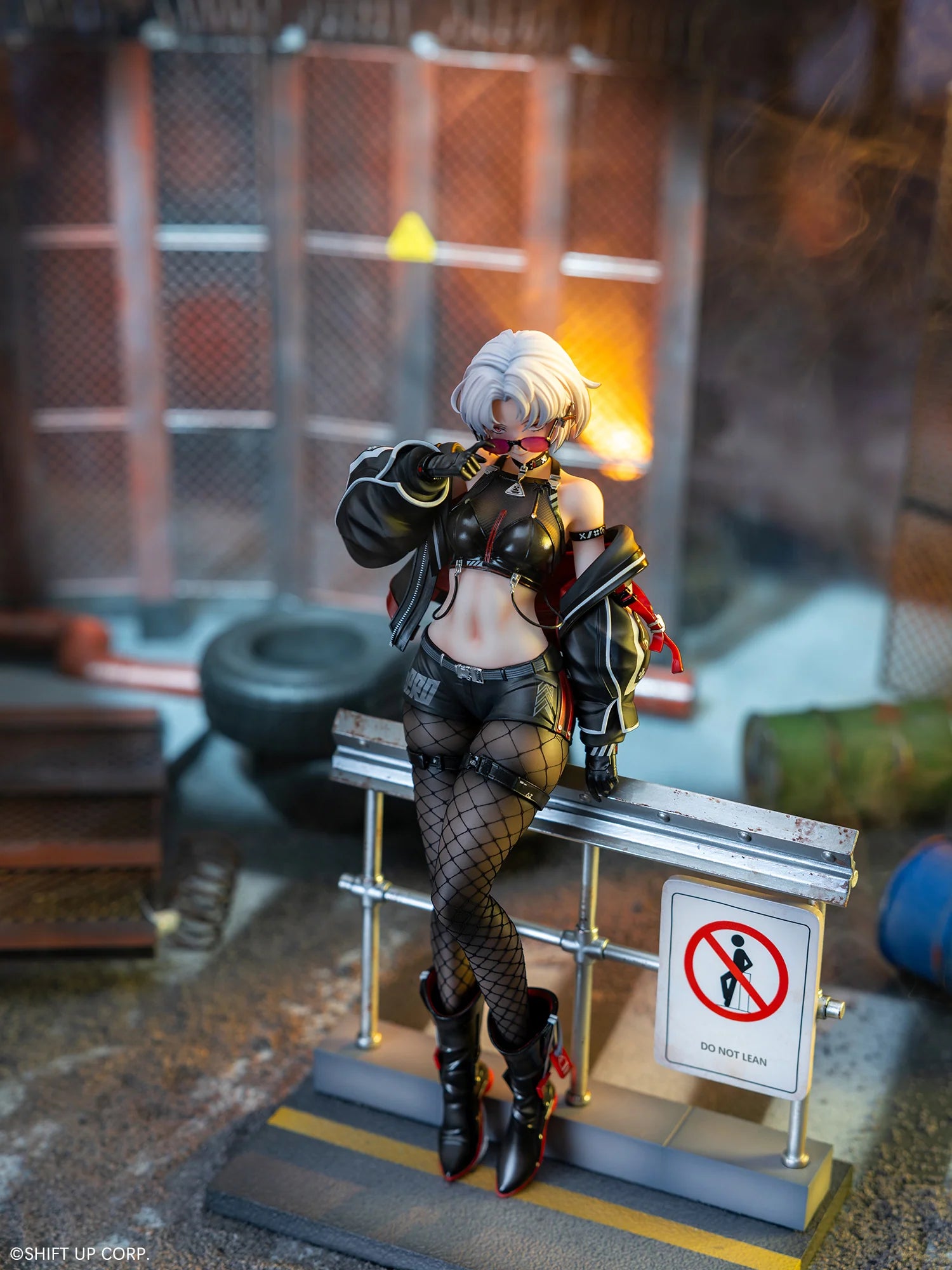 Goddess of Victory: Nikke - Drake (Villain Racer Ver.) 1/6 Scale Figure KAWA DESIGN