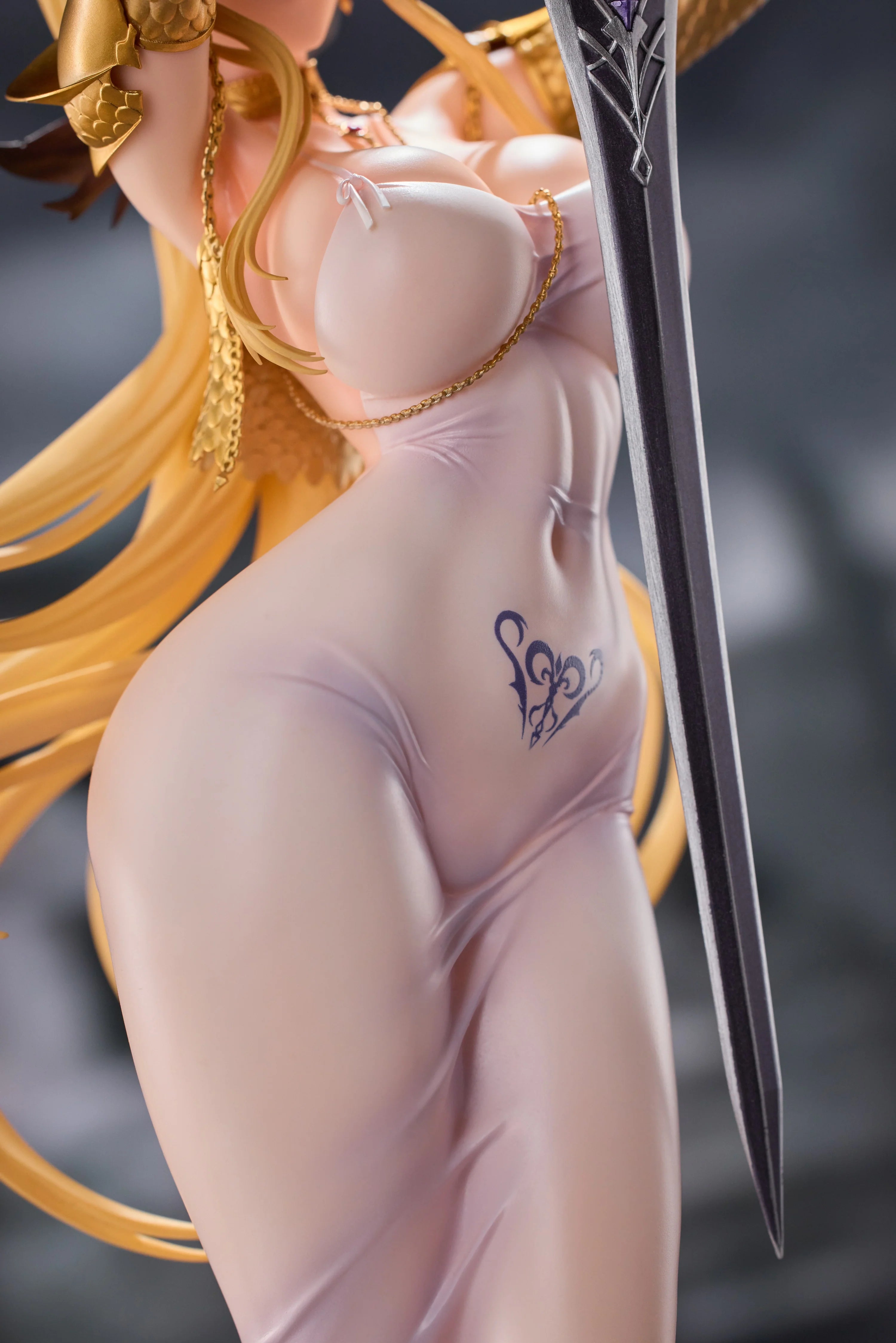 Brown Dust 2 - Apostle Olivier 1/6 Scale Figure VKEND
