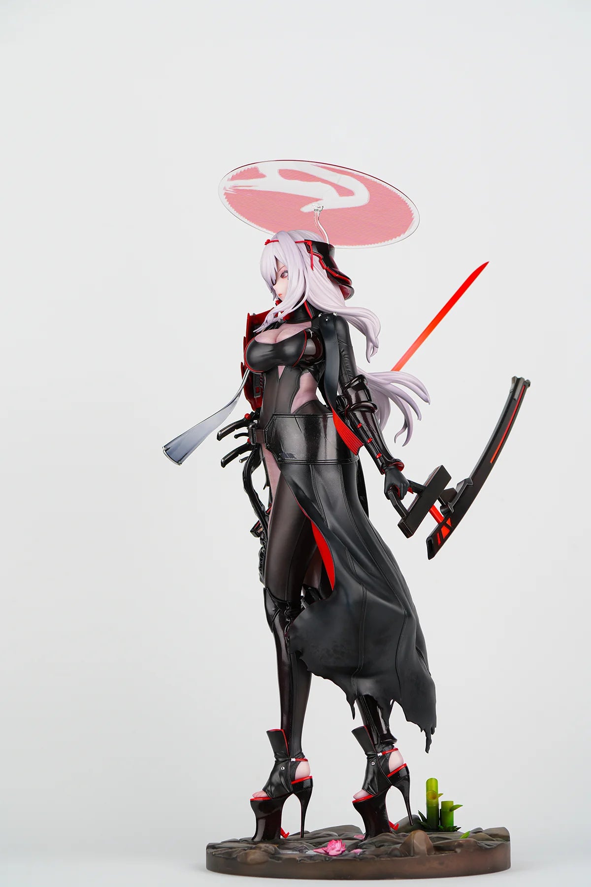 Goddess of Victory: Nikke - Scarlet: Black Shadow 1/4 Scale Figure Hobbysakura