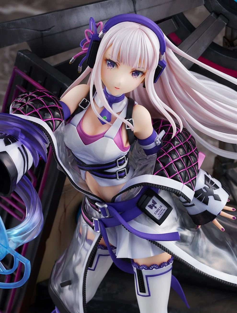 Re:Zero -Starting Life In Another World - Emilia (Neon City Ver.) 1/7 Scale Figure Estream