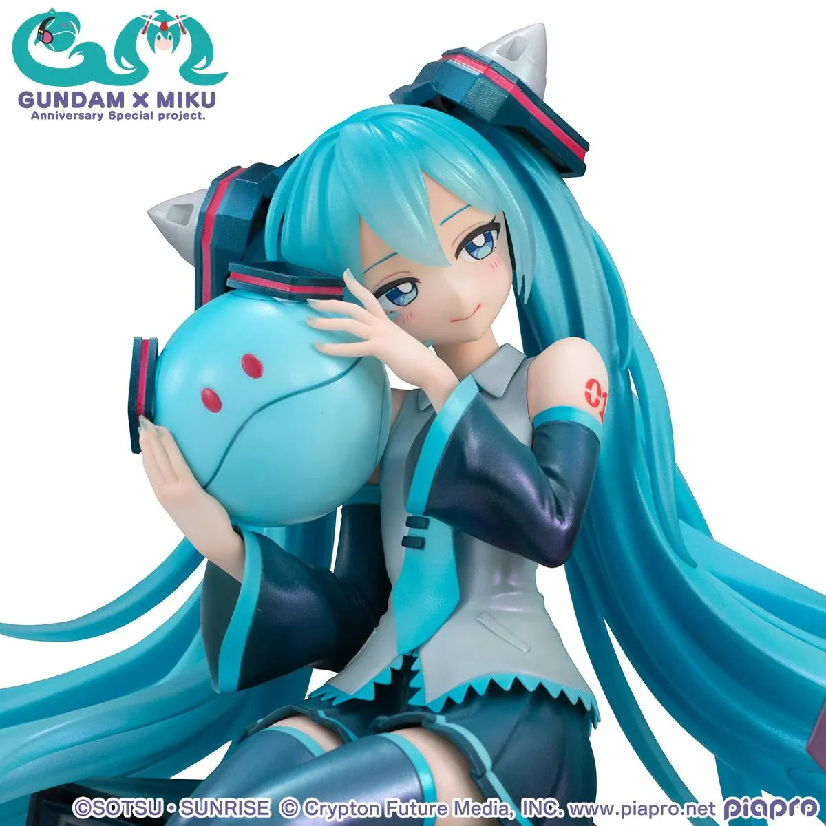 Hatsune Miku x 00 Gundam - Hatsune Miku (Mobile Suit Gundam 45th Anniversary Ver.) 1/7 Scale Figure MegaHouse